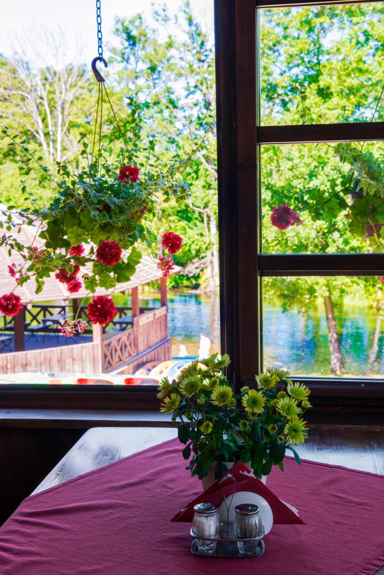 Karczma Zacisze Bed & Breakfast Krutyn Luaran gambar