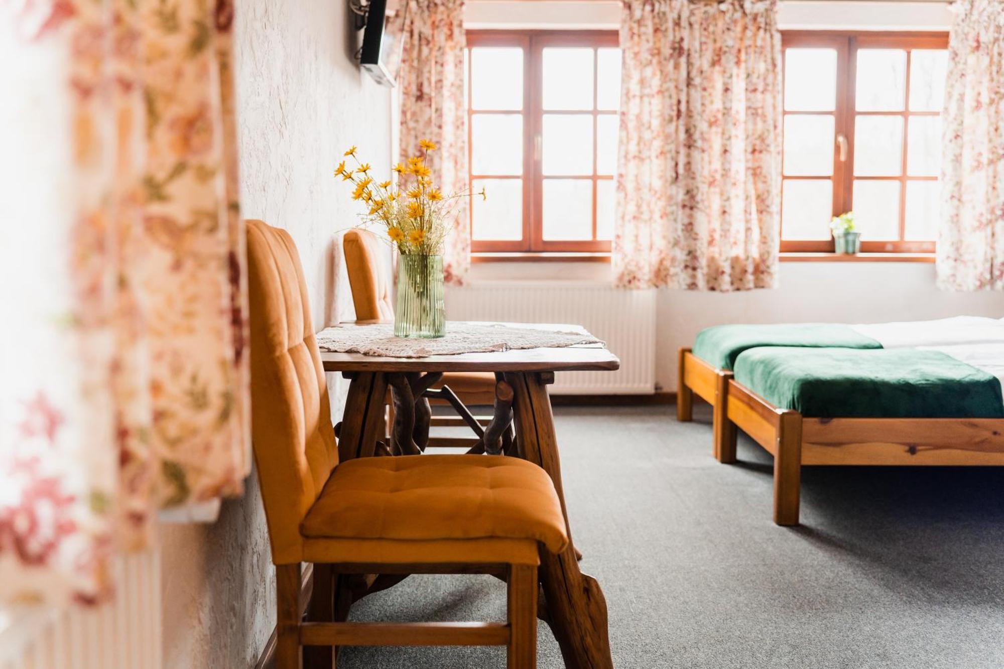 Karczma Zacisze Bed & Breakfast Krutyn Luaran gambar
